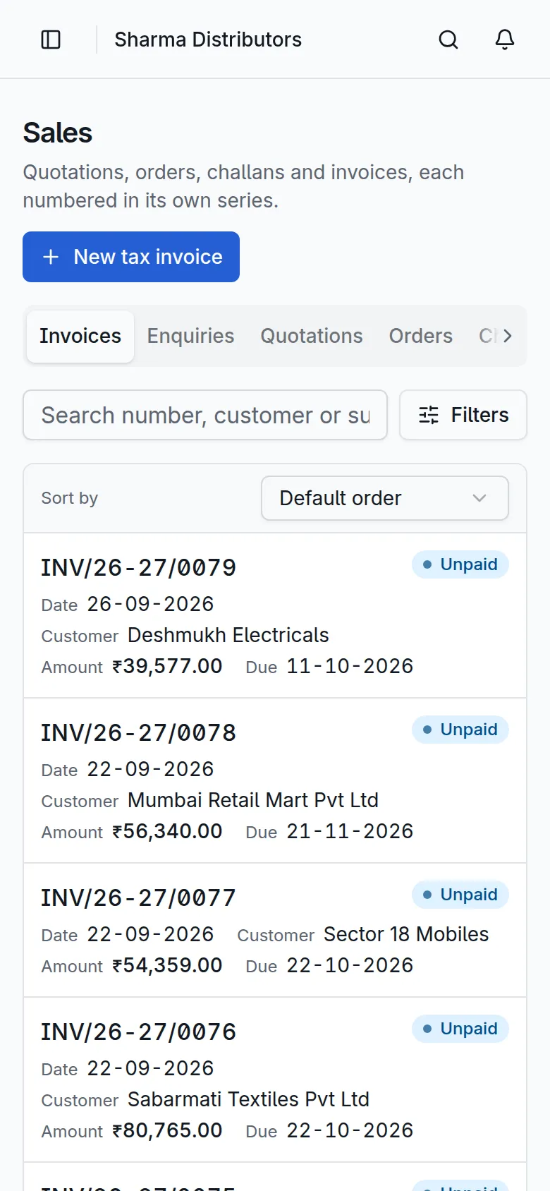 EaseDesk sales list on a phone: invoices with customer, amount, due date and status